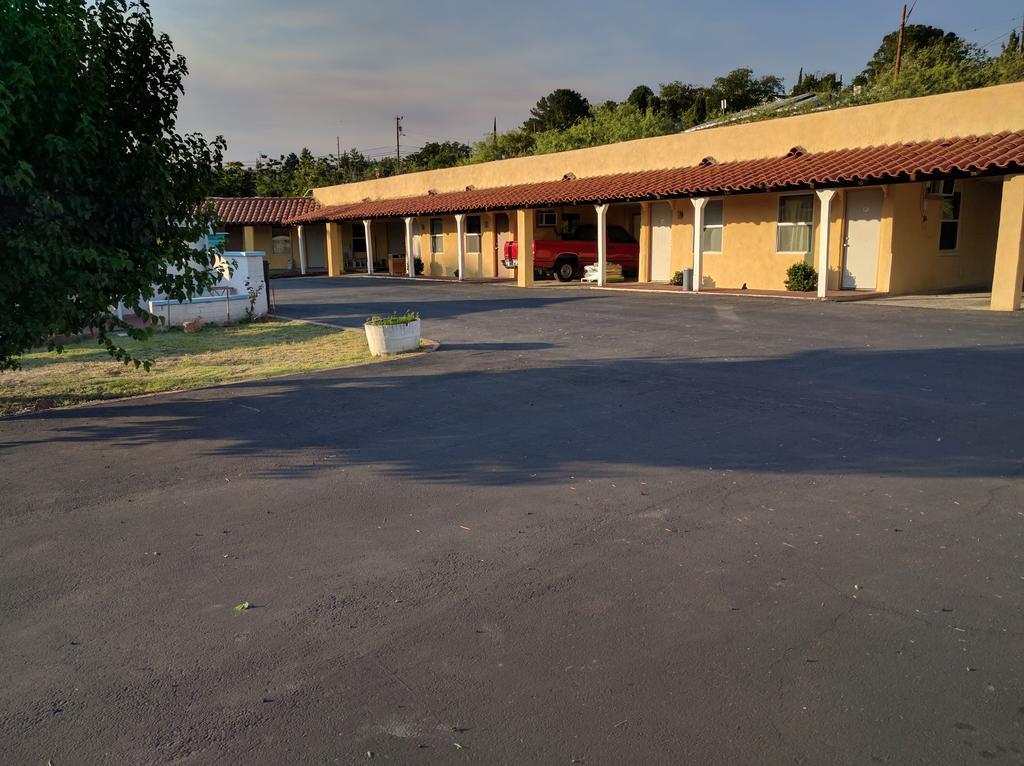 El Rey Motel Globe Exterior photo